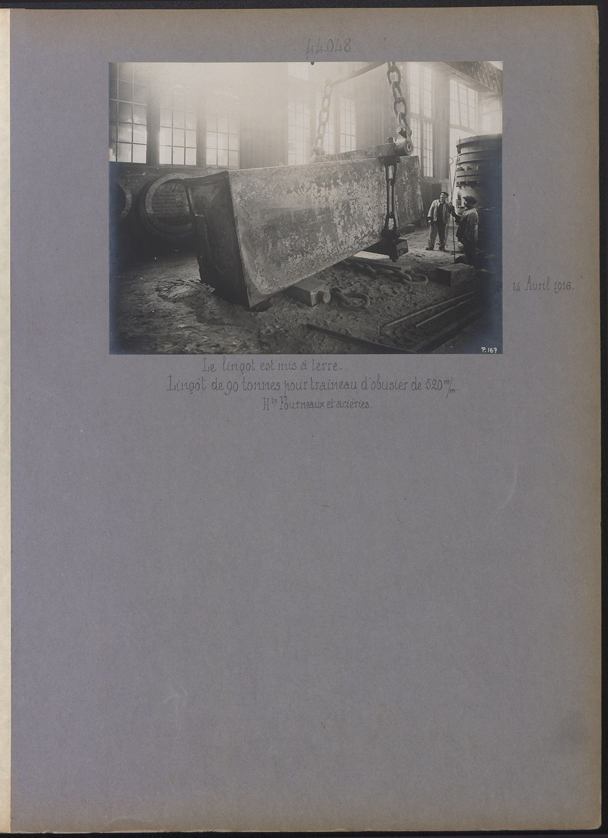 Visite de M. Albert Thomas, sous-secrétaire d'Etat aux munitions, 17 avril 1916