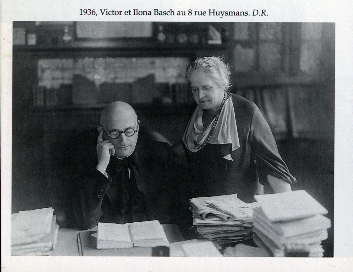 Ilona et Victor Basch au bureau de ce dernier, photographie, 1936